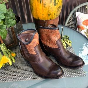 Sonora- Isabella Made in Mexico Two-toned Leather Ankle Boots